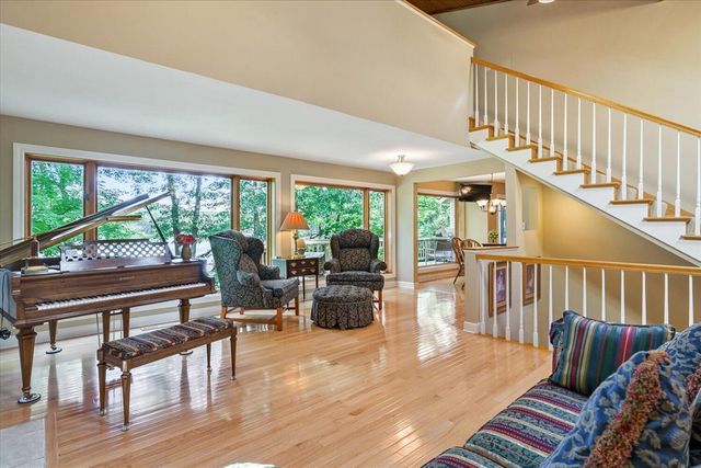 7414 Field Bay Avenue, Kalamazoo, MI 49009