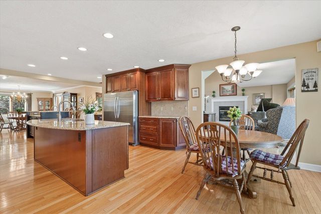 7414 Field Bay Avenue, Kalamazoo, MI 49009