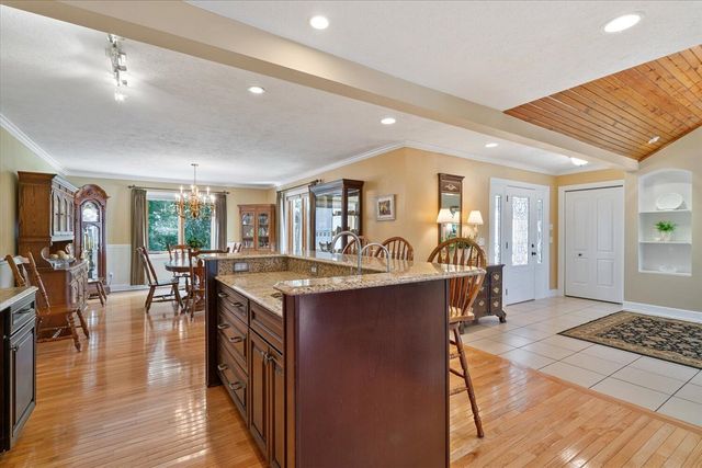 7414 Field Bay Avenue, Kalamazoo, MI 49009