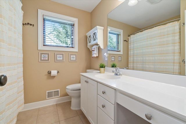 7414 Field Bay Avenue, Kalamazoo, MI 49009