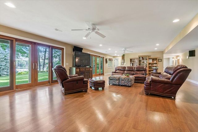 7414 Field Bay Avenue, Kalamazoo, MI 49009