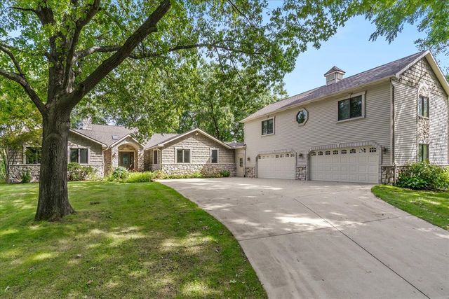 7414 Field Bay Avenue, Kalamazoo, MI 49009