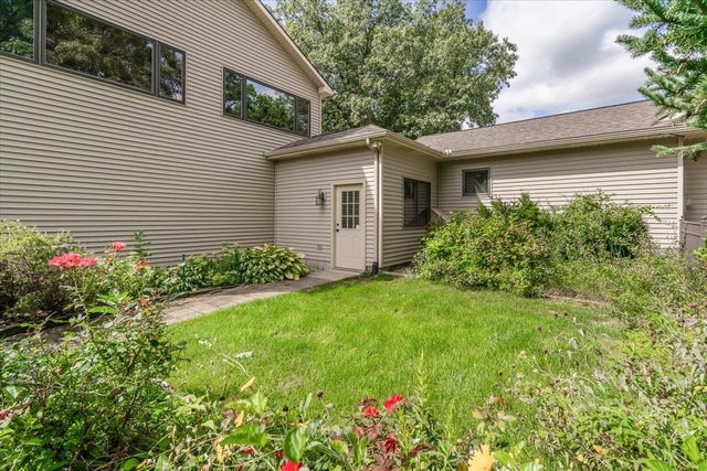 7414 Field Bay Avenue, Kalamazoo, MI 49009