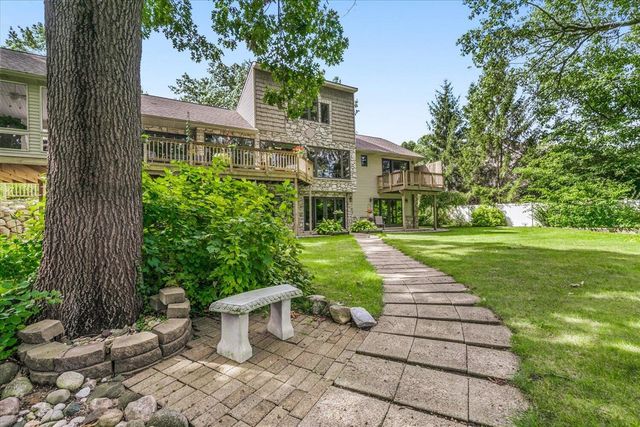 7414 Field Bay Avenue, Kalamazoo, MI 49009