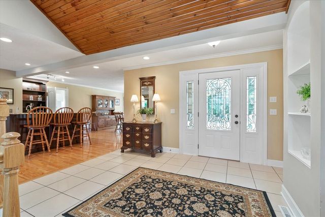 7414 Field Bay Avenue, Kalamazoo, MI 49009