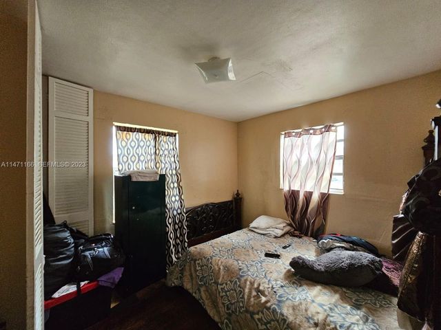 1817 NW 25th Avenue, Fort Lauderdale, FL 33311