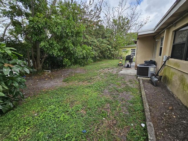 1817 NW 25th Avenue, Fort Lauderdale, FL 33311