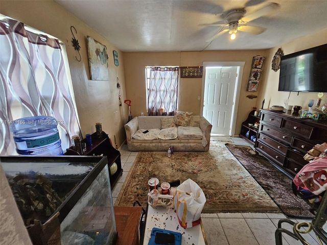 1817 NW 25th Avenue, Fort Lauderdale, FL 33311