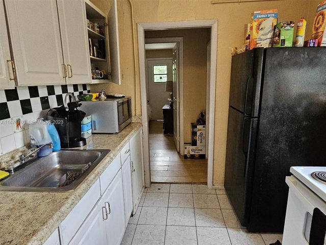 1817 NW 25th Avenue, Fort Lauderdale, FL 33311