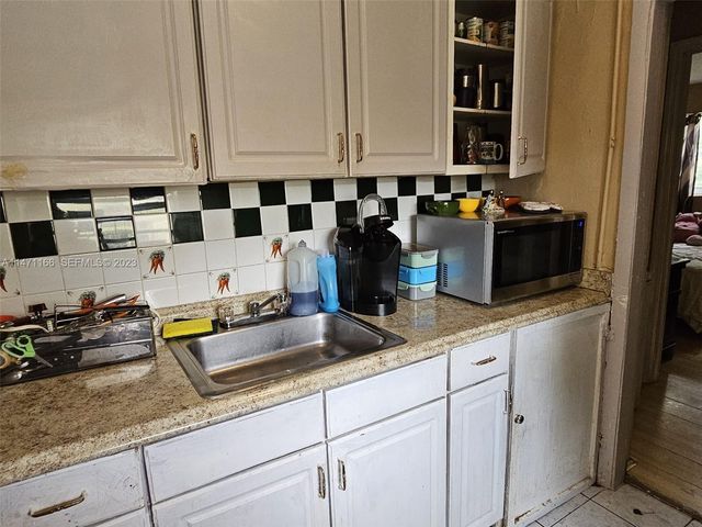 1817 NW 25th Avenue, Fort Lauderdale, FL 33311