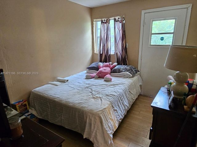 1817 NW 25th Avenue, Fort Lauderdale, FL 33311