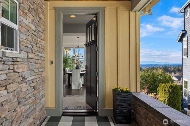 2440 NE Daphne Street, Issaquah, WA 98029