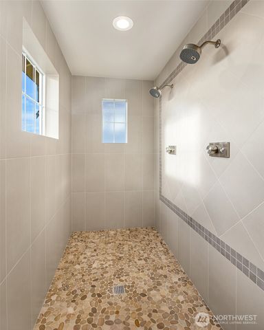 2440 NE Daphne Street, Issaquah, WA 98029