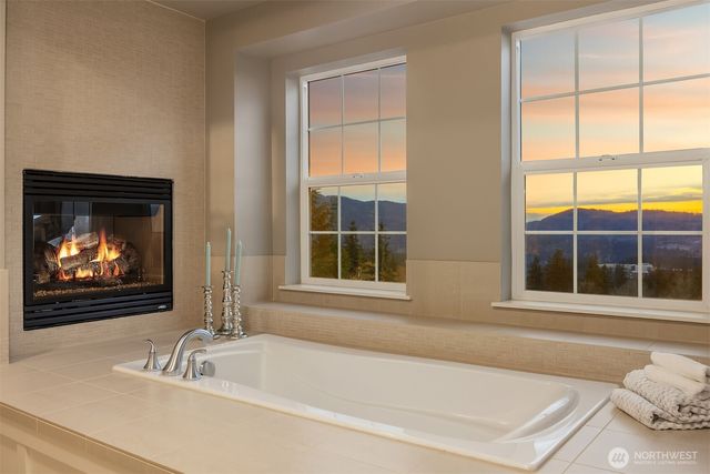 2440 NE Daphne Street, Issaquah, WA 98029