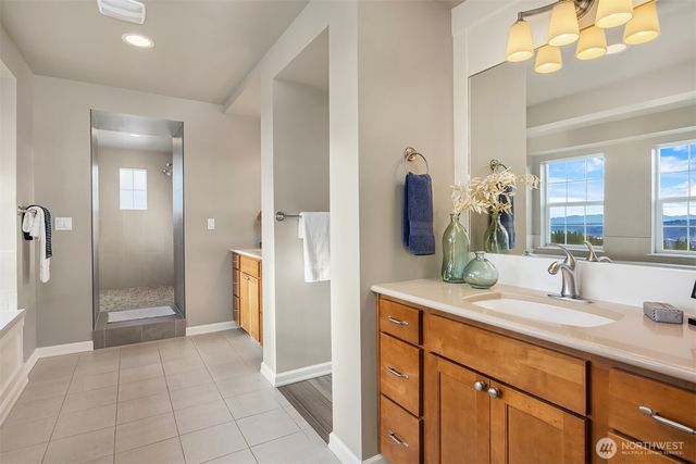 2440 NE Daphne Street, Issaquah, WA 98029