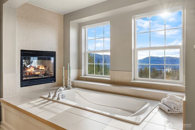 2440 NE Daphne Street, Issaquah, WA 98029