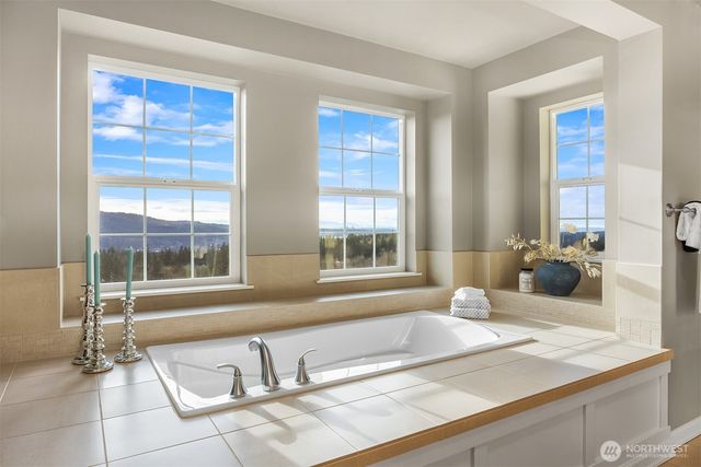 2440 NE Daphne Street, Issaquah, WA 98029