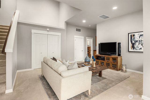 2440 NE Daphne Street, Issaquah, WA 98029