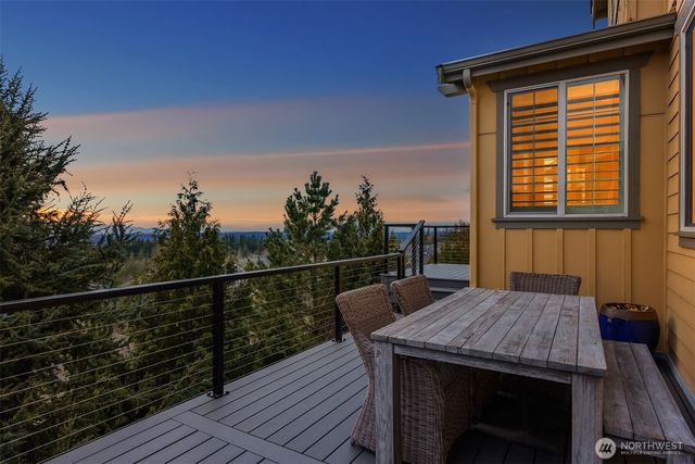 2440 NE Daphne Street, Issaquah, WA 98029