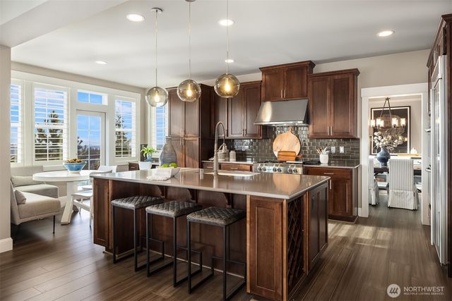 2440 NE Daphne Street, Issaquah, WA 98029