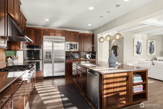 2440 NE Daphne Street, Issaquah, WA 98029