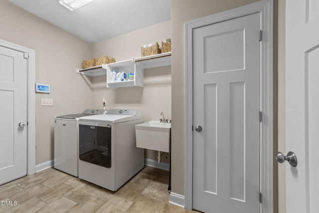 217 N Skymont Drive, Clayton, NC 27527