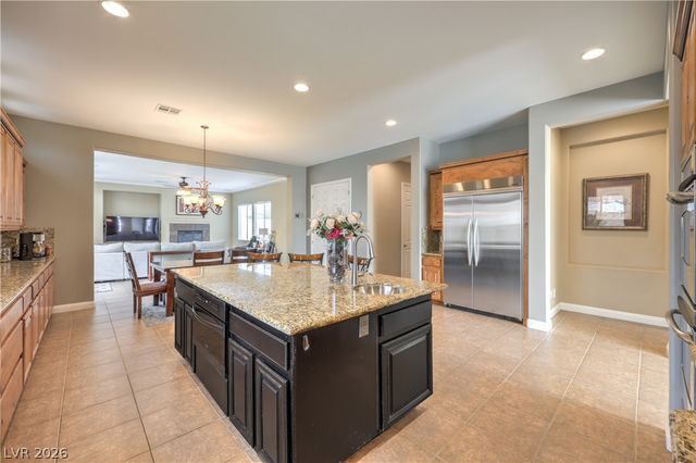 7982 Lookout Rock Circle, Las Vegas, NV 89129