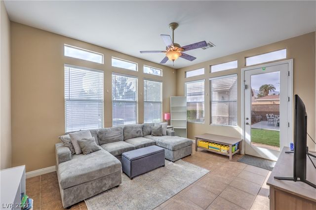 7982 Lookout Rock Circle, Las Vegas, NV 89129