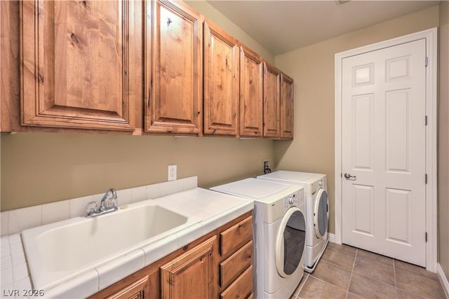 7982 Lookout Rock Circle, Las Vegas, NV 89129