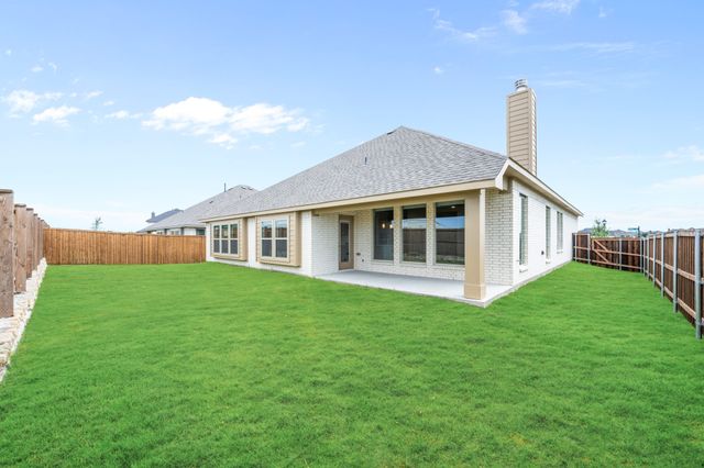 2206 Redding Drive, Mansfield, TX 76084