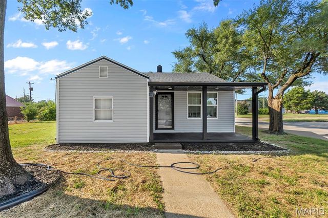 723 Kendall Street, Sikeston, MO 63801