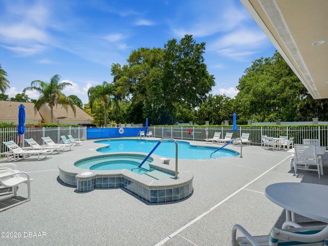 2255 Hawks Cove Circle, New Smyrna Beach, FL 32168