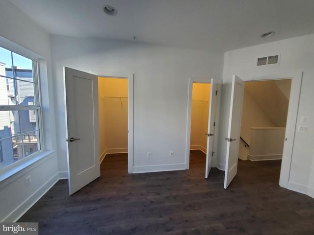 1882 MICHAEL FARADAY DR, Reston, VA 20190