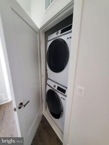 1882 MICHAEL FARADAY DR, Reston, VA 20190