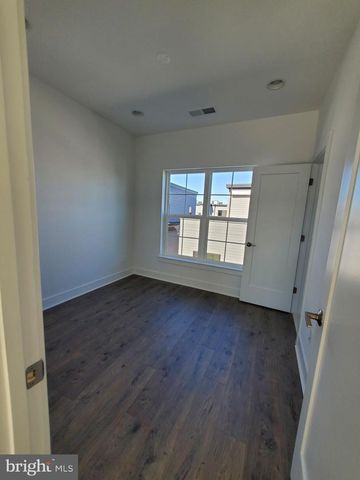 1882 MICHAEL FARADAY DR, Reston, VA 20190
