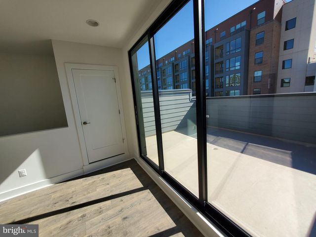 1882 MICHAEL FARADAY DR, Reston, VA 20190