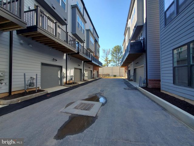 1882 MICHAEL FARADAY DR, Reston, VA 20190