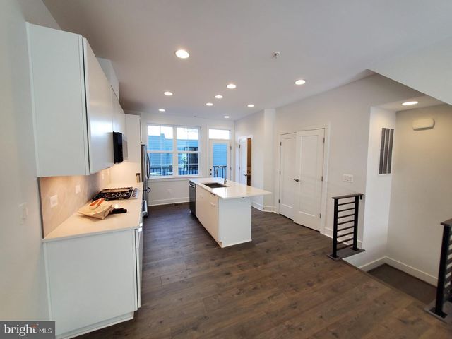 1882 MICHAEL FARADAY DR, Reston, VA 20190