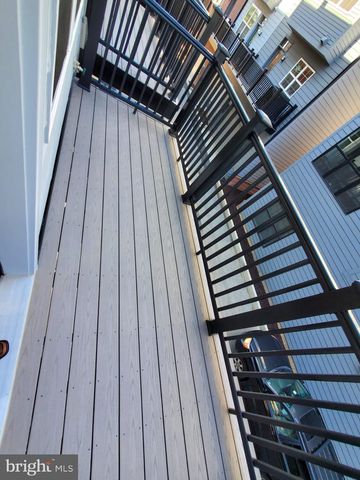 1882 MICHAEL FARADAY DR, Reston, VA 20190