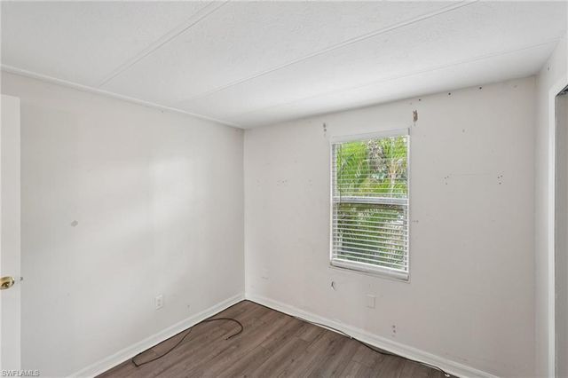 53 Grosbeak LN, Naples, FL 34114