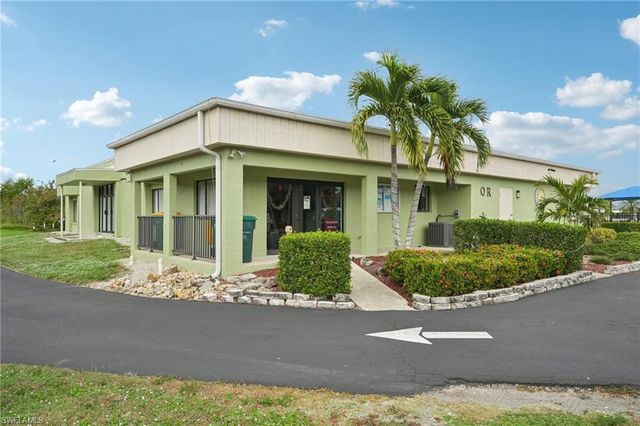 53 Grosbeak LN, Naples, FL 34114
