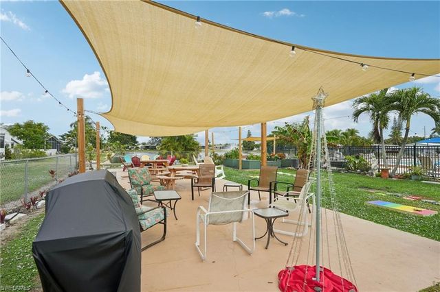 53 Grosbeak LN, Naples, FL 34114