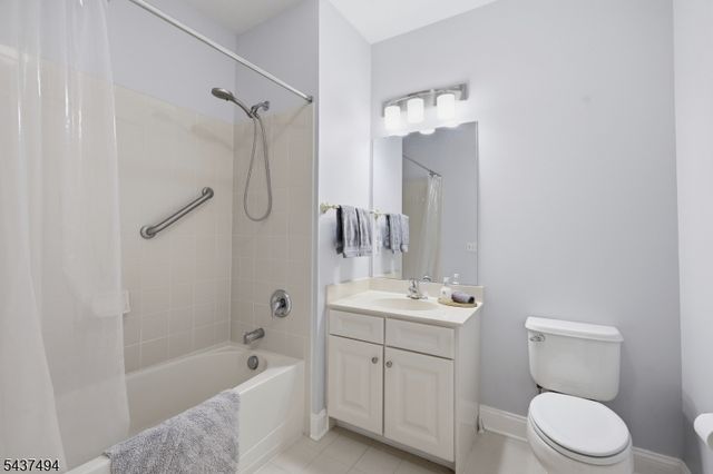 387 Victoria Drive, Bridgewater Twp., NJ 08807