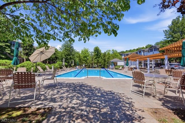 387 Victoria Drive, Bridgewater Twp., NJ 08807