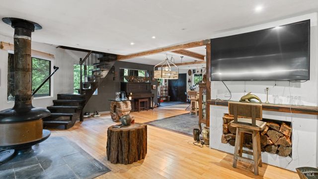 7456 Sir Francis Drake Blvd, Lagunitas, CA 94938