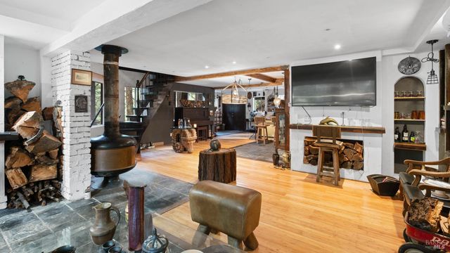 7456 Sir Francis Drake Blvd, Lagunitas, CA 94938