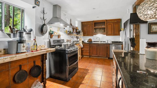 7456 Sir Francis Drake Blvd, Lagunitas, CA 94938