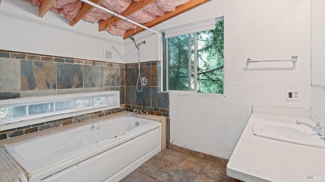 7456 Sir Francis Drake Blvd, Lagunitas, CA 94938