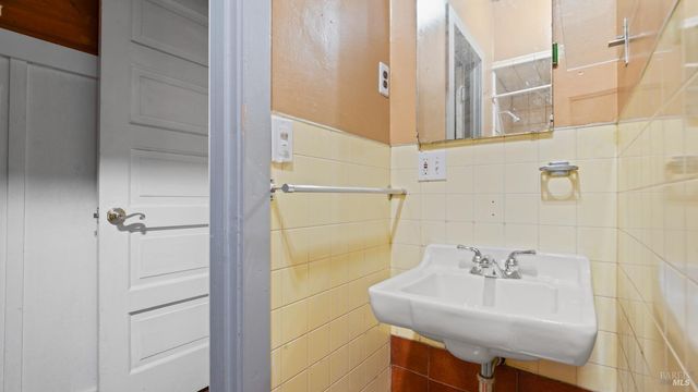 7456 Sir Francis Drake Blvd, Lagunitas, CA 94938