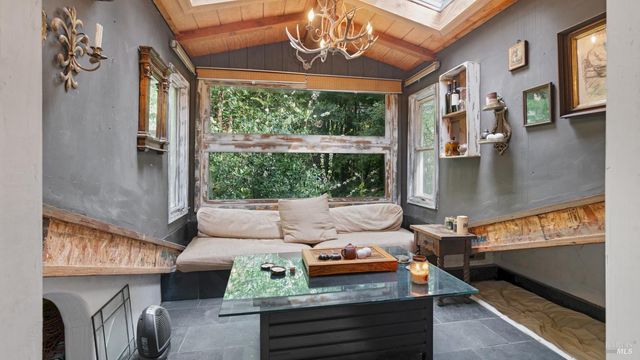 7456 Sir Francis Drake Blvd, Lagunitas, CA 94938